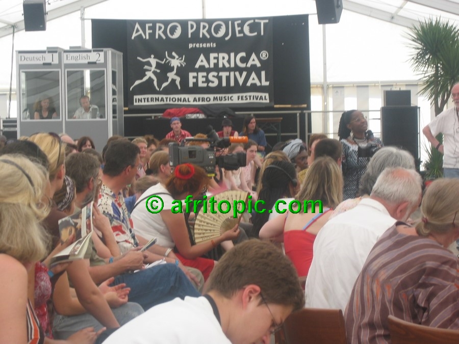 ../Images/AfricaFestival-28-29May05 030.jpg